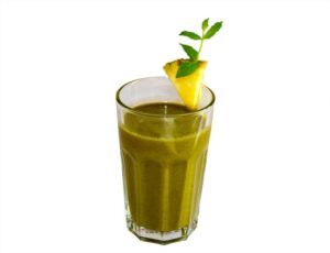 Grüner Smoothie mit Hanfprotein